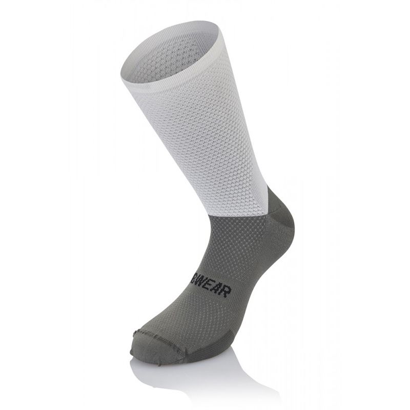 MB WEAR | Calcetines de Ciclismo PRO-GRAPHENE blanco