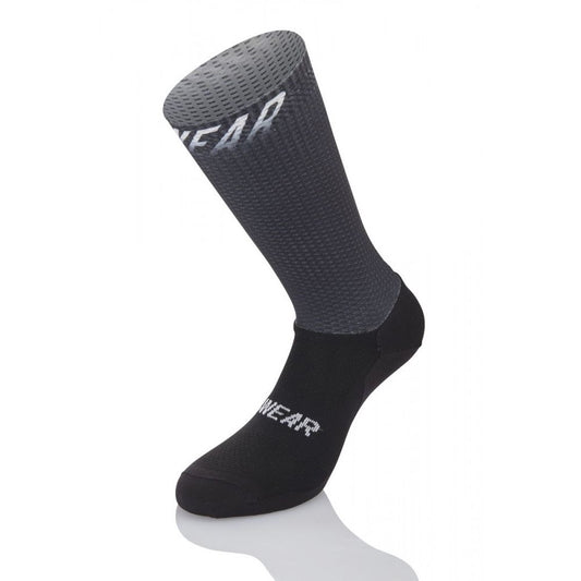 MB WEAR | Calcetines de Ciclismo AERO DRY H20 negro