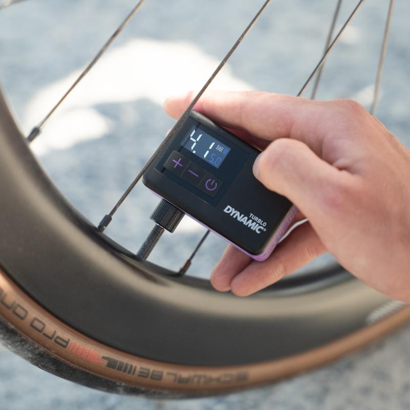 DYNAMIC | Mini inflador eléctrico ultraligero TURBLO